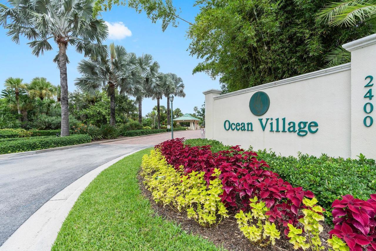 Beach Bungalow At Ocean Village Fort Pierce Exterior photo