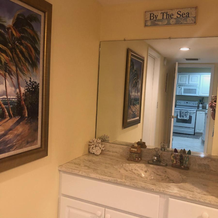 Beach Bungalow At Ocean Village Fort Pierce Exterior photo