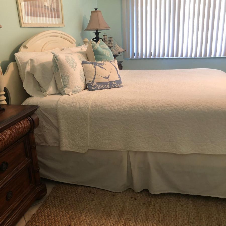 Beach Bungalow At Ocean Village Fort Pierce Exterior photo